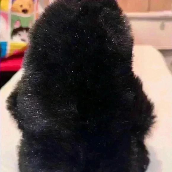 15" Black Gorilla Holding Red Rose - Picture 6 of 7